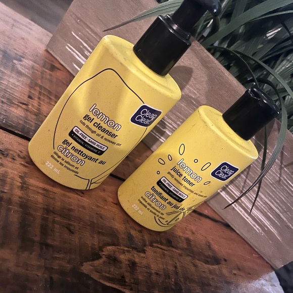 Bright skin cleanser and toner - Picture 1 of 5